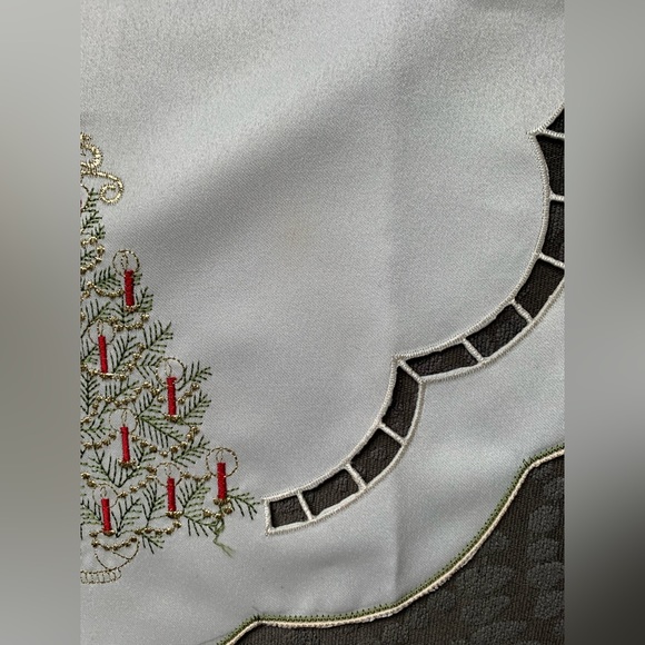 Set of Two Decorative Holiday Placemats,Good Condition - Picture 9 of 12